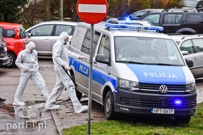 Nie chciał się wyprowadzić, więc powiedział, że jest chory zdjęcie nr 222021