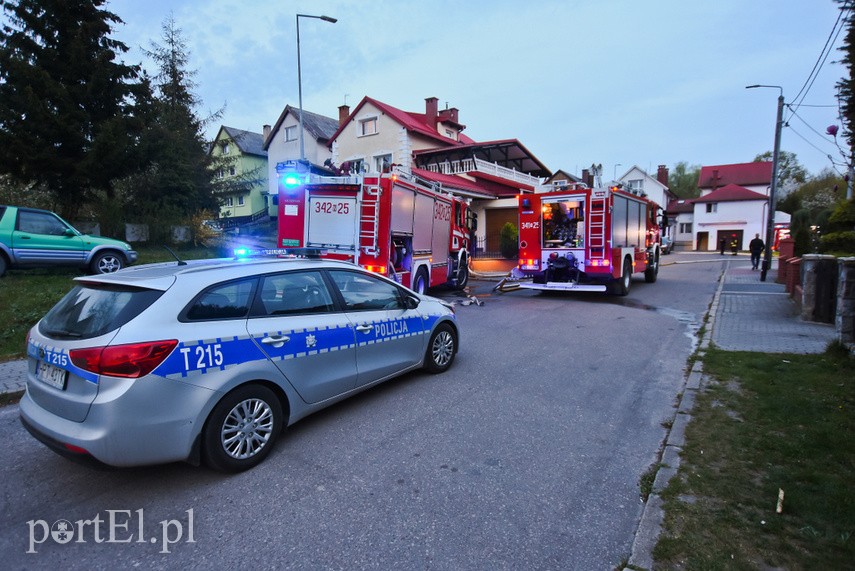 Pożar dachu domu jednorodzinnego przy ul. Warmińskiej zdjęcie nr 223313