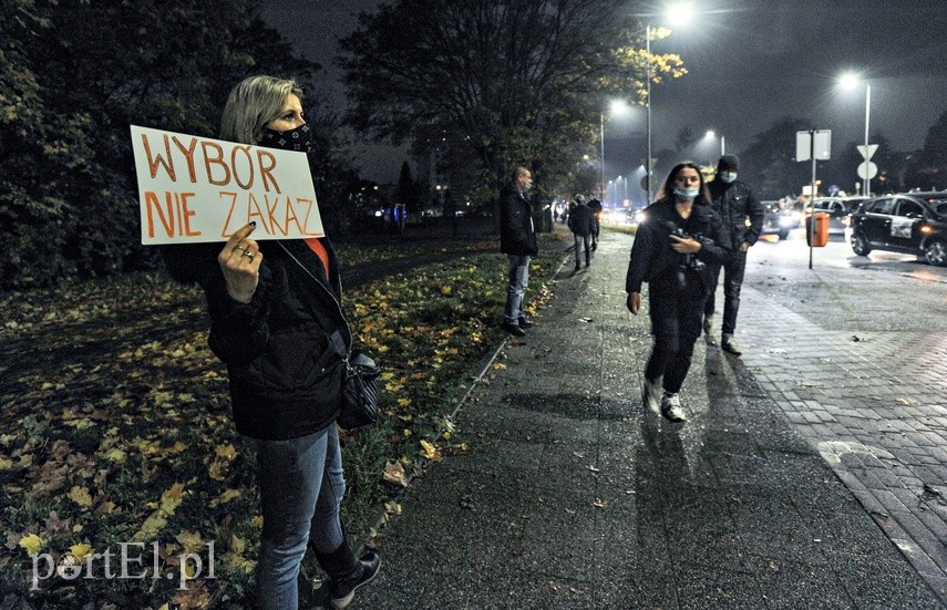 "No woman, no kraj". Kolejne protesty w Elblągu zdjęcie nr 232493
