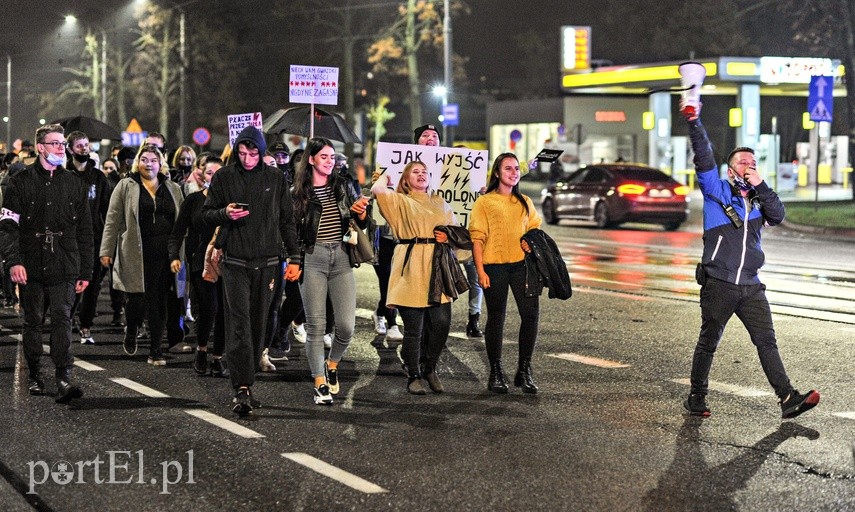 "No woman, no kraj". Kolejne protesty w Elblągu zdjęcie nr 232478