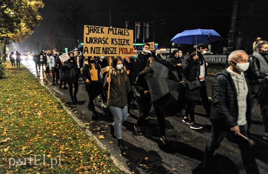 "No woman, no kraj". Kolejne protesty w Elblągu zdjęcie nr 232465