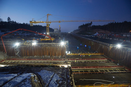 Na przekopie betonują śluzę