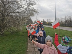 „Żywa” lekcja patriotyzmu w Przedszkolu i Żłobku Mały Europejczyk w Elblągu