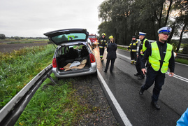 Zderzenie peugeota z volvo na drodze do Malborka