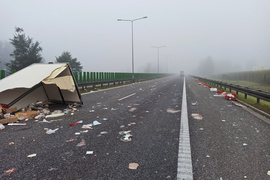 Kolizja aut dostawczych na obwodnicy Elbląga, trasa była zablokowana