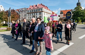 Kochają życie i pokazują to innym. Marsz Amazonek w Elblągu