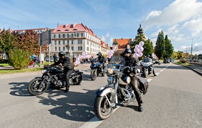 Kochają życie i pokazują to innym. Marsz Amazonek w Elblągu