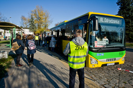 Elblążanie odwiedzają groby bliskich