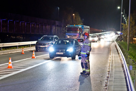 Zderzenie trzech pojazdów na moście Unii