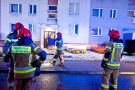 Pożar na trzecim piętrze, trzy osoby poszkodowane