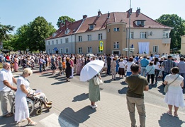 Skąd się wzięły procesje Bożego Ciała