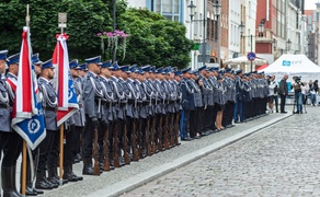 Apel i festyn. Policjanci świętują w Elblągu