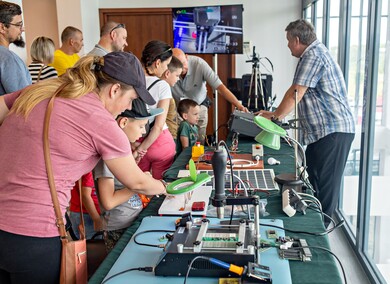 Nauka i technologia na wyciągnięcie ręki