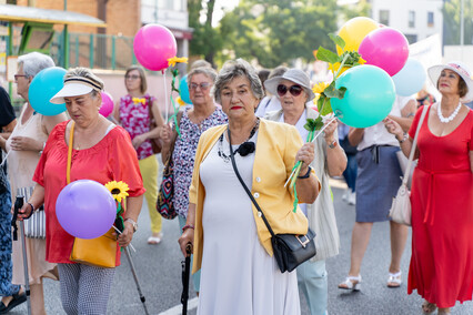 Seniorzy przemaszerowali przez miasto