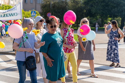 Seniorzy przemaszerowali przez miasto