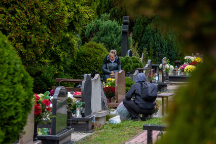 \"Zapalić znicze, pomodlić się, spotkać się z rodziną\"