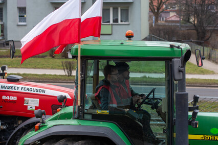 \"Potrzebujemy konkretnych rozwiązań\". Rolnicy protestowali na ulicach Elbląga