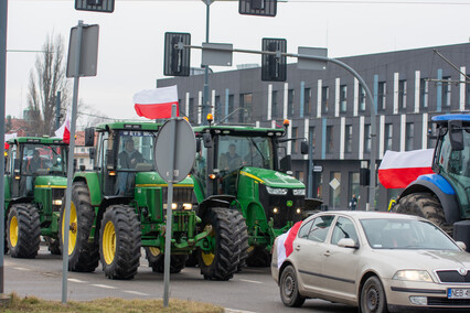 \"Potrzebujemy konkretnych rozwiązań\". Rolnicy protestowali na ulicach Elbląga