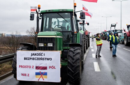 Protest rolników w Elblągu. \"Sprowadzanie towarów z Ukrainy nas rujnuje\"