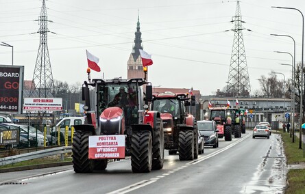 Protest rolników w Elblągu. \"Sprowadzanie towarów z Ukrainy nas rujnuje\"