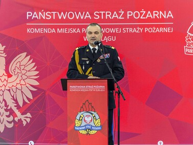 Komendant żegna się ze strażacką służbą