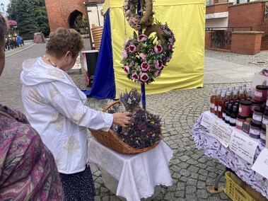 Na jarmarku w dzień targowy...