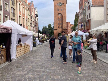 Na jarmarku w dzień targowy...