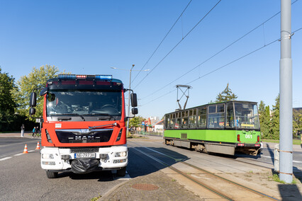 Zderzenie z tramwajem. Dwie osoby w szpitalu