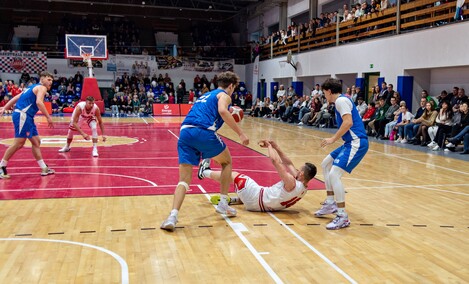 Elbasket uczy się ligi