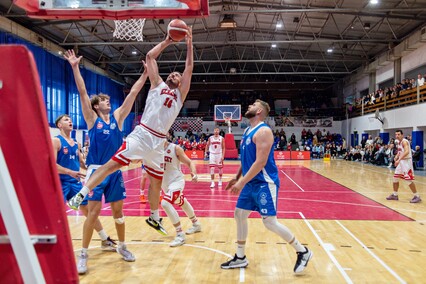 Elbasket uczy się ligi