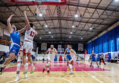 Elbasket uczy się ligi