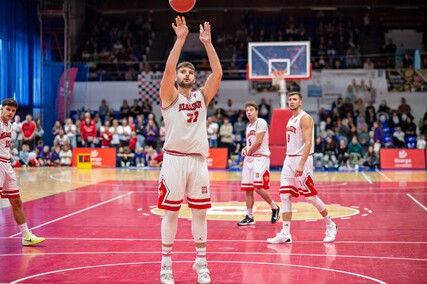 Elbasket uczy się ligi