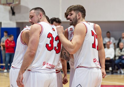 Elbasket uczy się ligi