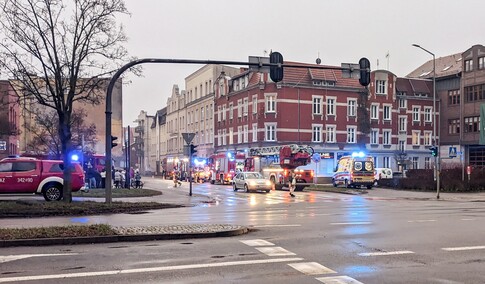 Alarm na Huzarskiej. Na miejscu są służby