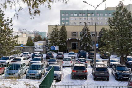 Mieszkaniec: Szpitalny parking jest za mały