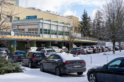 Mieszkaniec: Szpitalny parking jest za mały