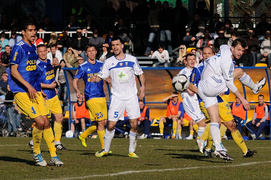 Olimpia poległa z Arką 1:4 (piłka nożna)