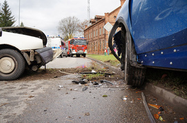 Stawidłowa: czołowe zderzenie \"na podwójnym gazie\"