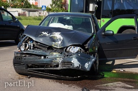 Wymusił pierwszeństwo i uderzył w autobus