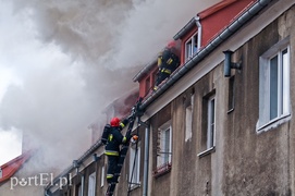 Pożar na Sadowej, mieszkańcy ewakuowani