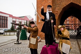 Żywe pomniki pod Bramą Targową