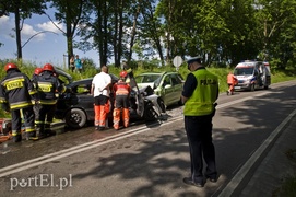 Tragedia na drodze w Nadbrzeżu, kierowca zmarł w szpitalu  (aktualizacja)