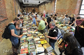 Do biblioteki warto chodzić nocą