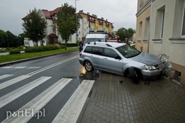 Wjechał w budynek przy Traugutta (aktualizacja)