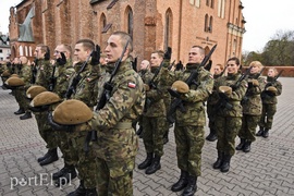 Ochotnicy stali się żołnierzami