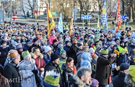 Trzej królowie jadą, złoto, mirrę kładą