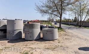 Kopią na Bielanach, a mieszkańca krew zalewa