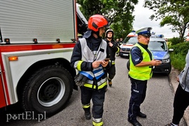 Wypadek w Jegłowniku, dwóch mężczyzn trafiło do szpitala