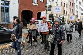 Protestujący:\"Pycha w kościele katolickim jest najgorszym grzechem\"