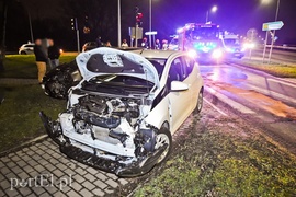 Czołowe zderzenie dwóch toyot na ul. Warszawskiej